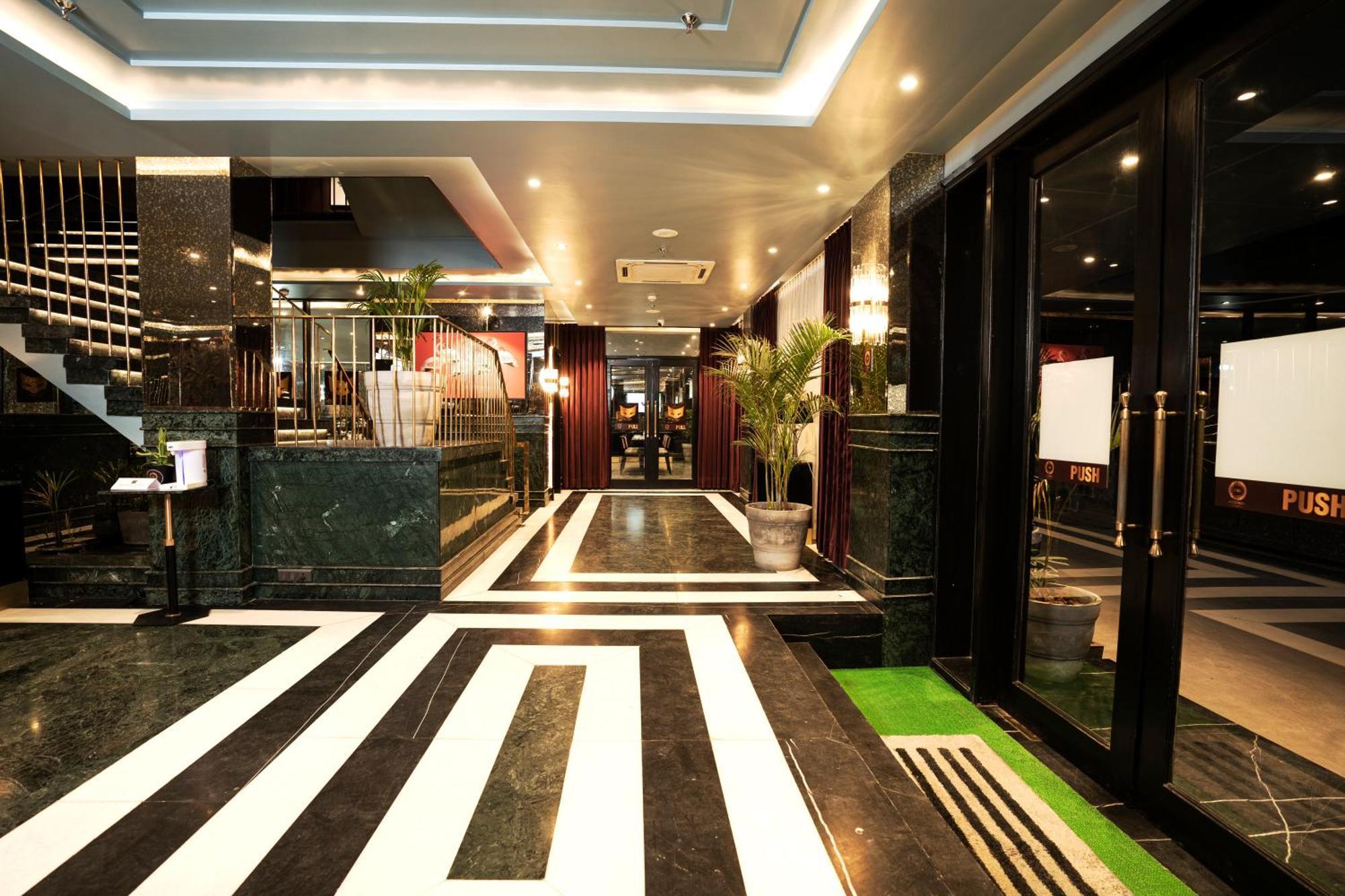 Foxoso Hotel Delhi Airport New Delhi Exterior photo