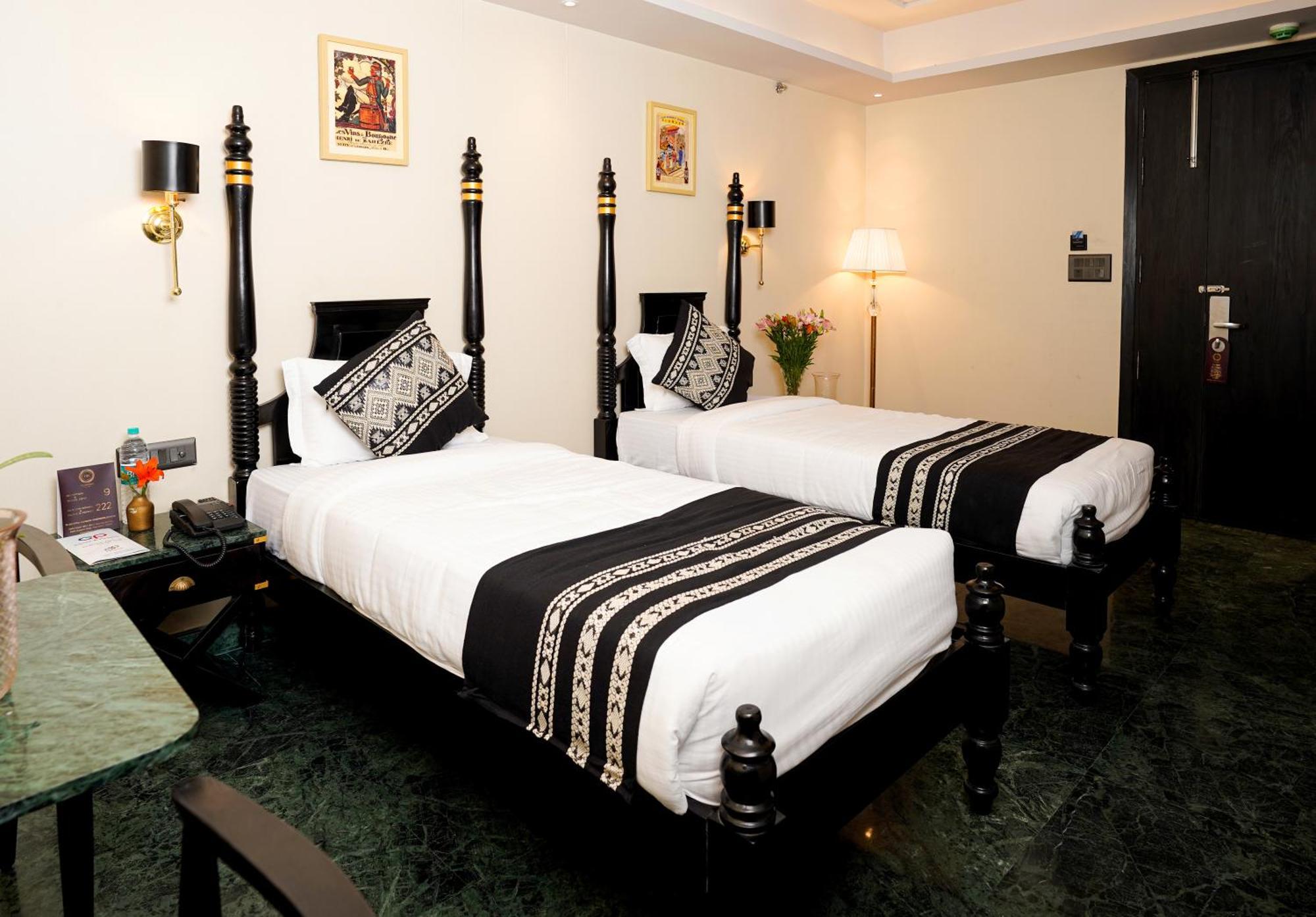 Foxoso Hotel Delhi Airport New Delhi Exterior photo